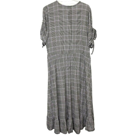 Torrid Dress Midi Studio Wrap Dress Womens Plus Size 2X Gray Houndstooth Zig Zag - Picture 4 of 6